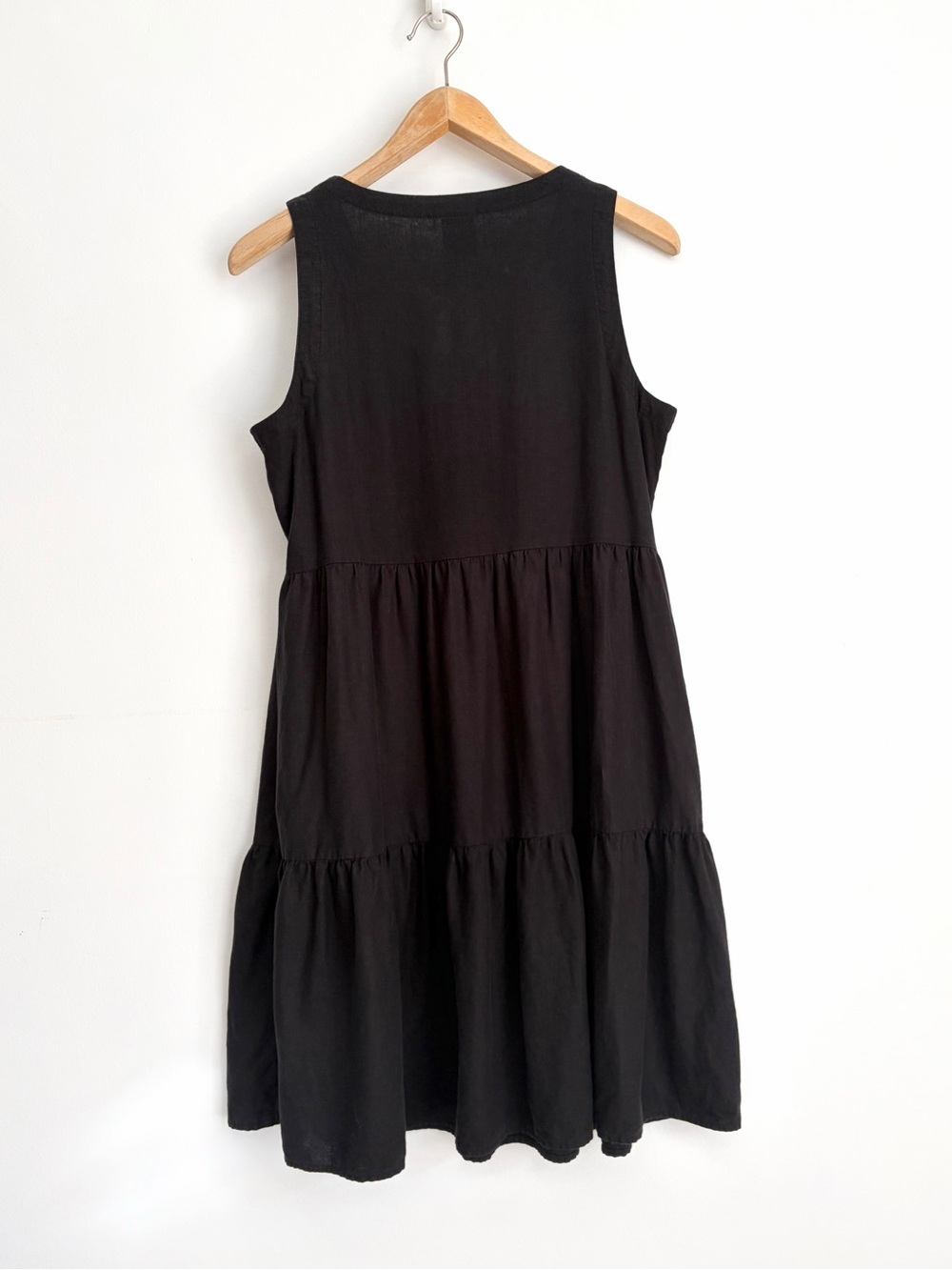 Matty M Linen Tiered Dress - Pockets  - Size M - Picture 2 of 7